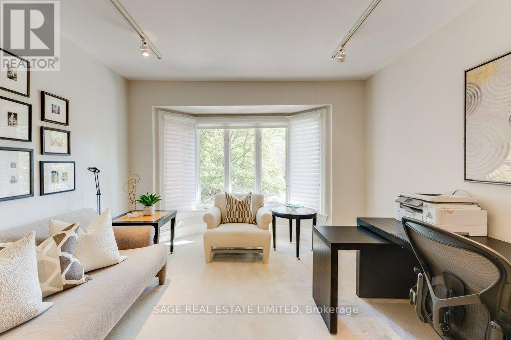 70 HEATH STREET E - 32
