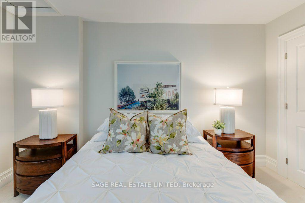 70 HEATH STREET E - 35