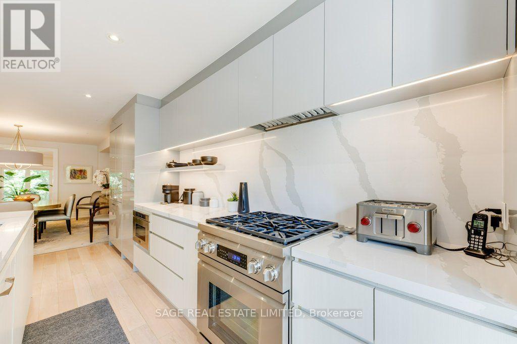 70 HEATH STREET E - 8