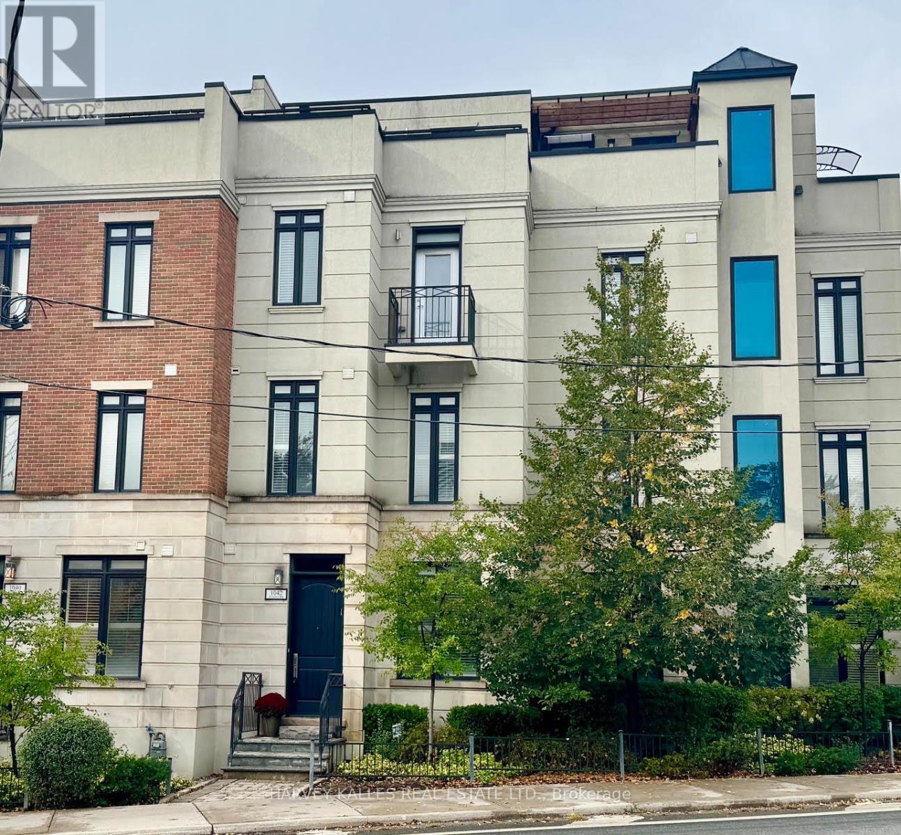 Photo of 1042 Avenue Road