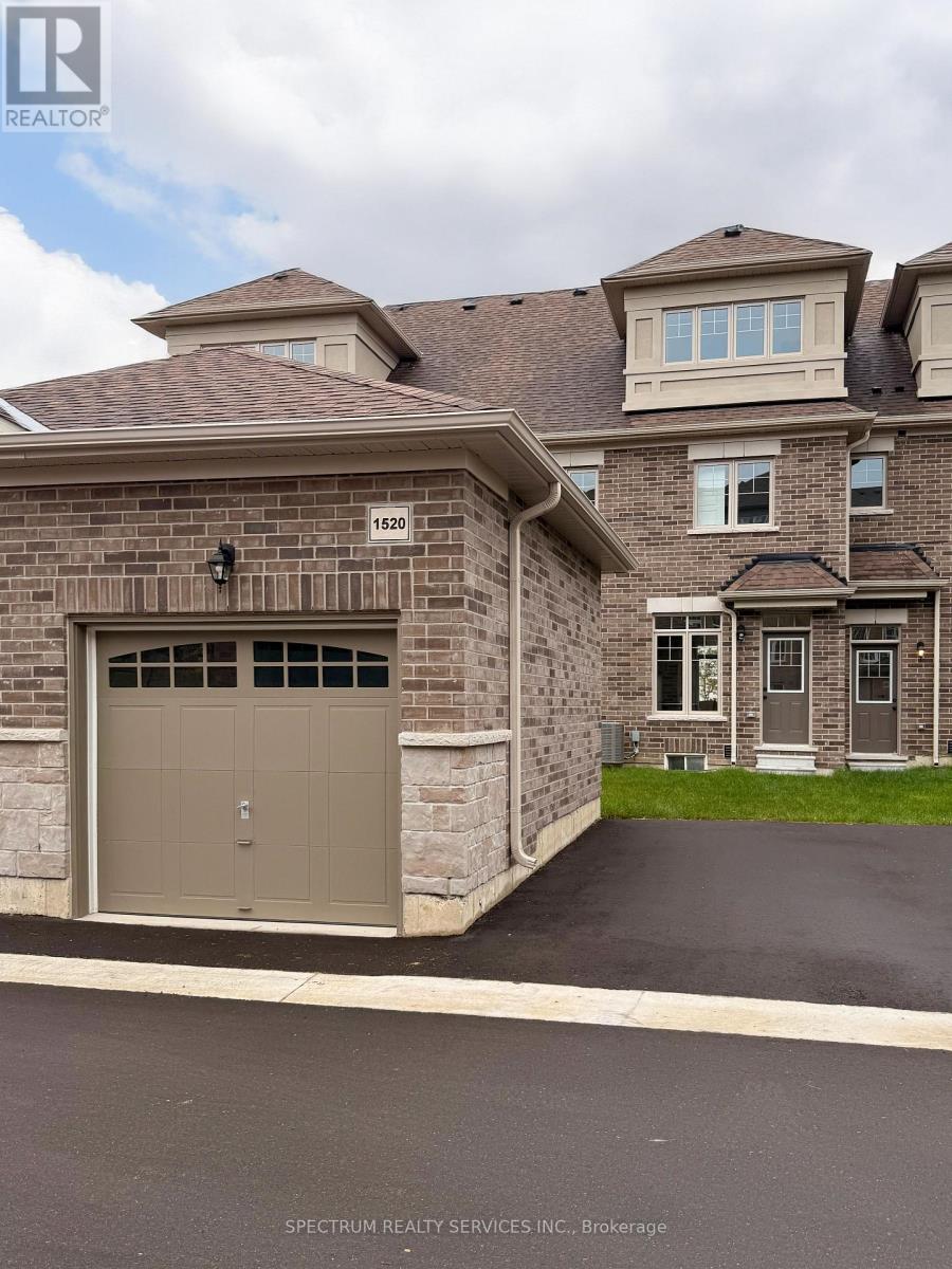1520 Benson Street, Innisfil, ON photo 17