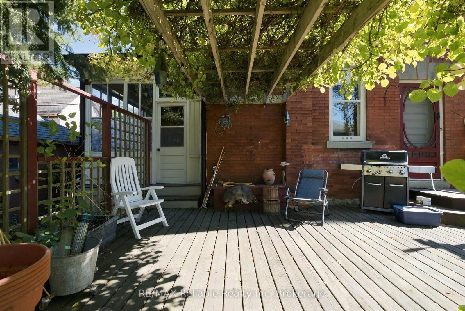 19 SPARLING STREET - 11