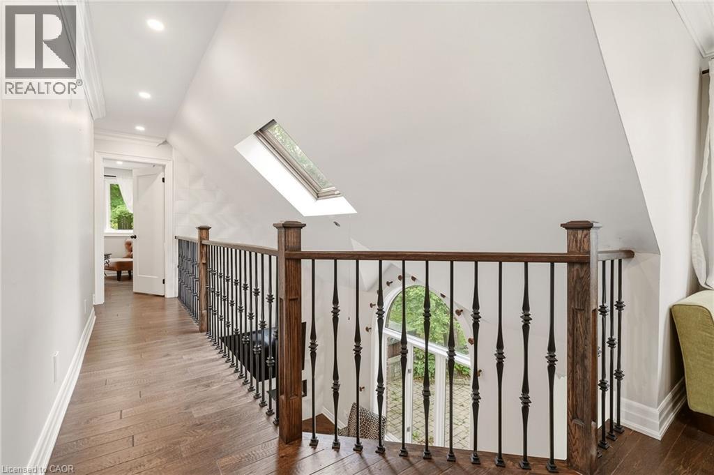 8010 Guelph Line — photo 30