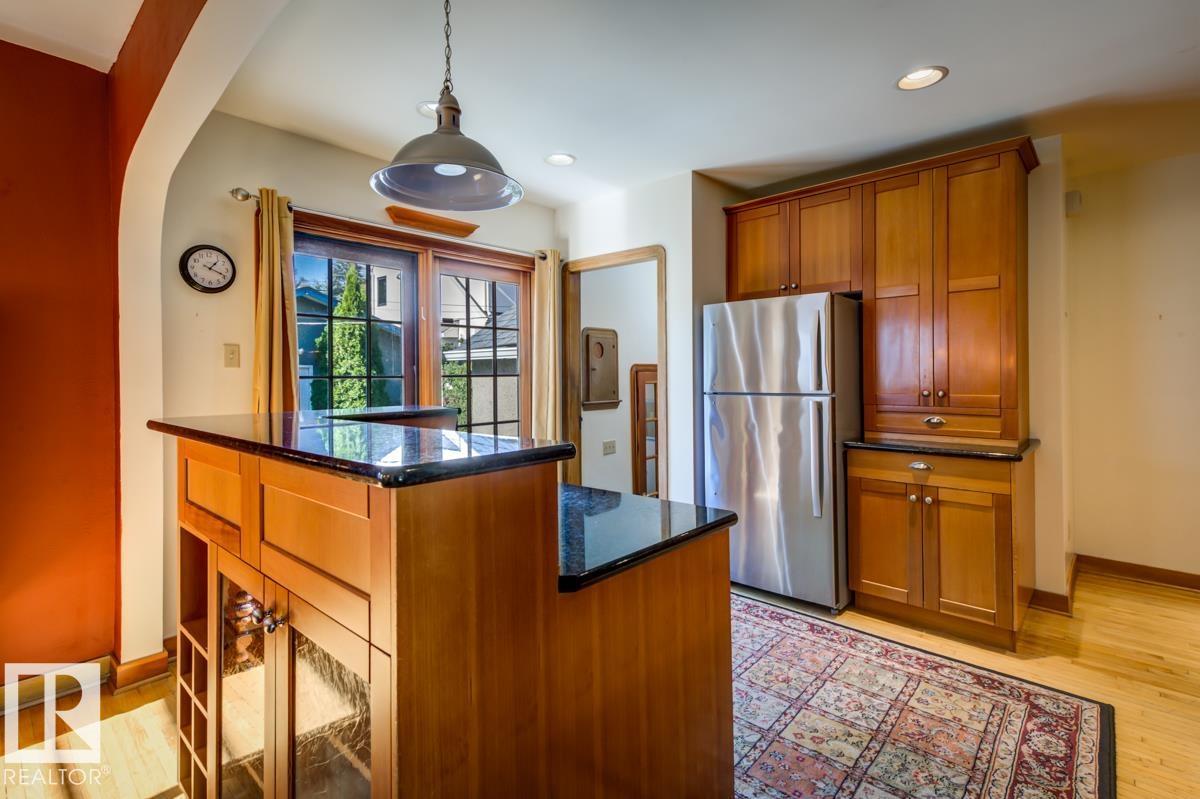 10514 127 Street NW - Image 19