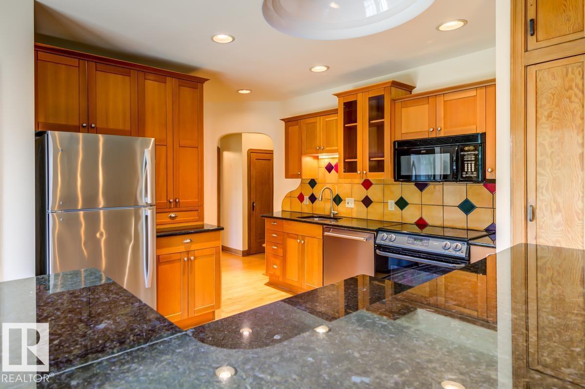 10514 127 Street NW - Image 20