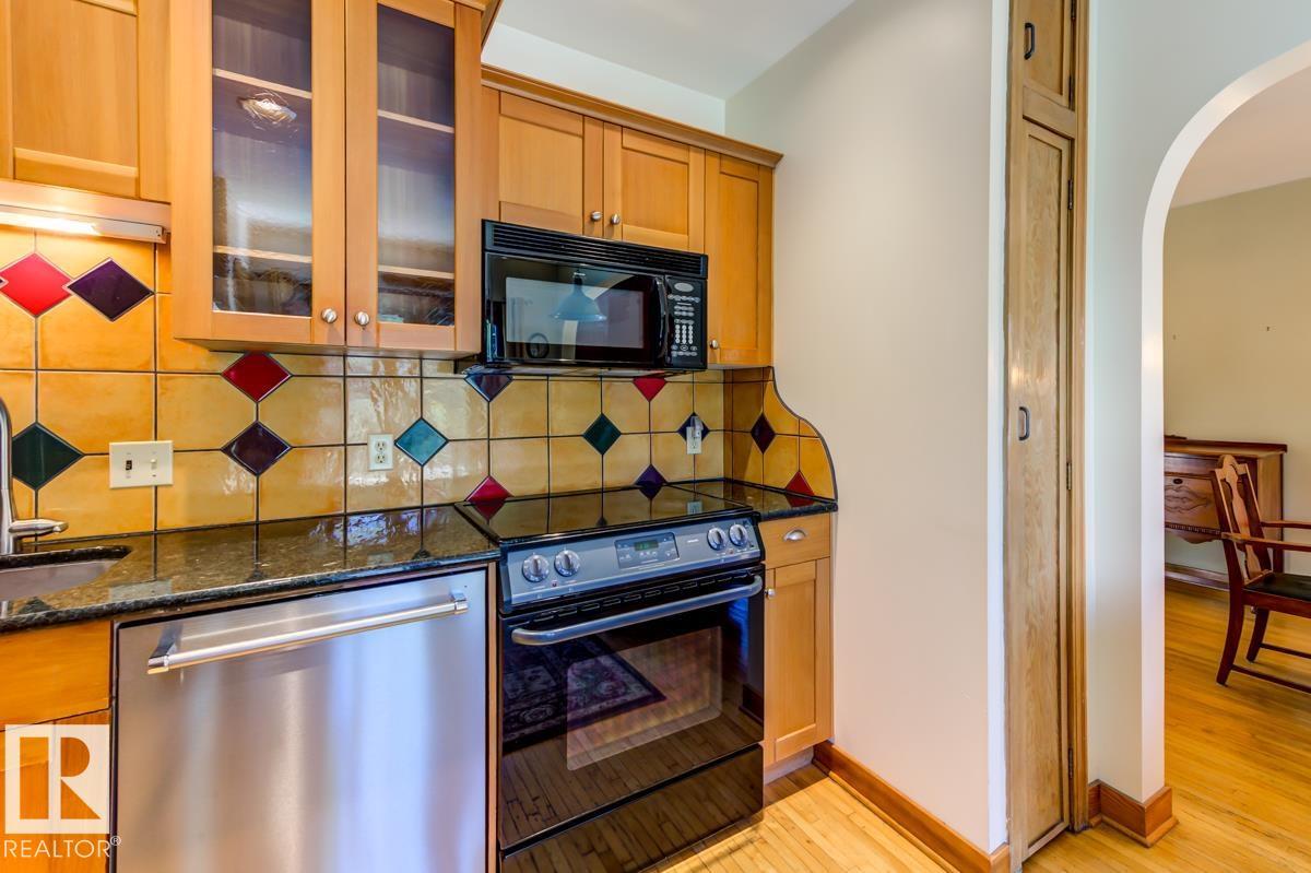 10514 127 Street NW - 23