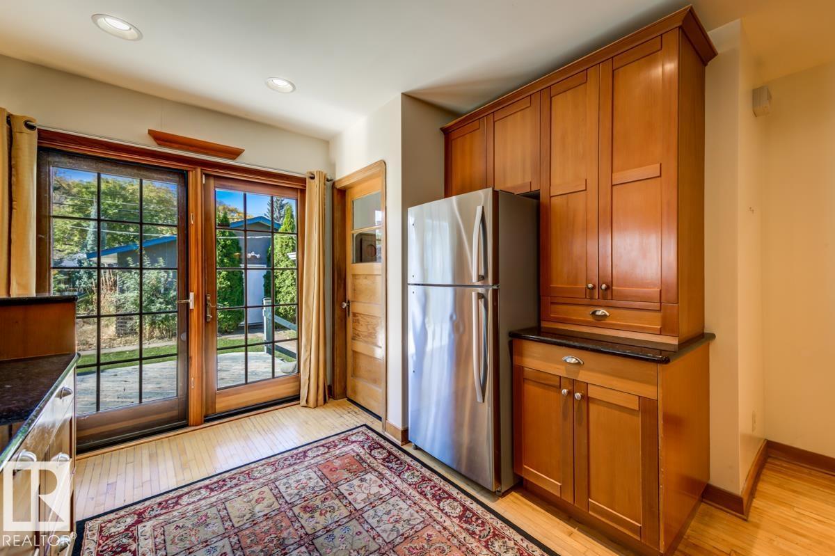 10514 127 Street NW - 25