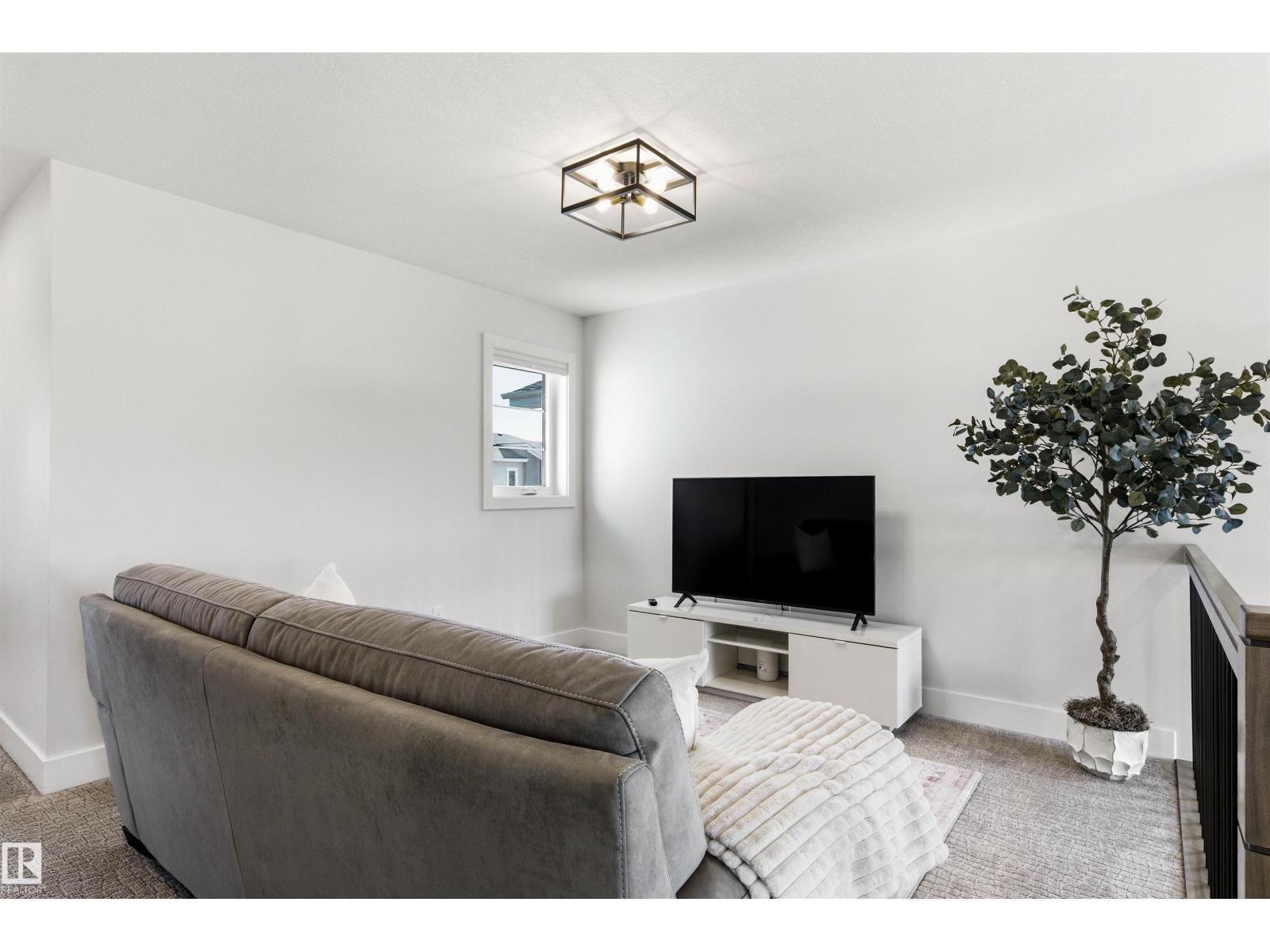 93 SPRINGBROOK WD - Image 17