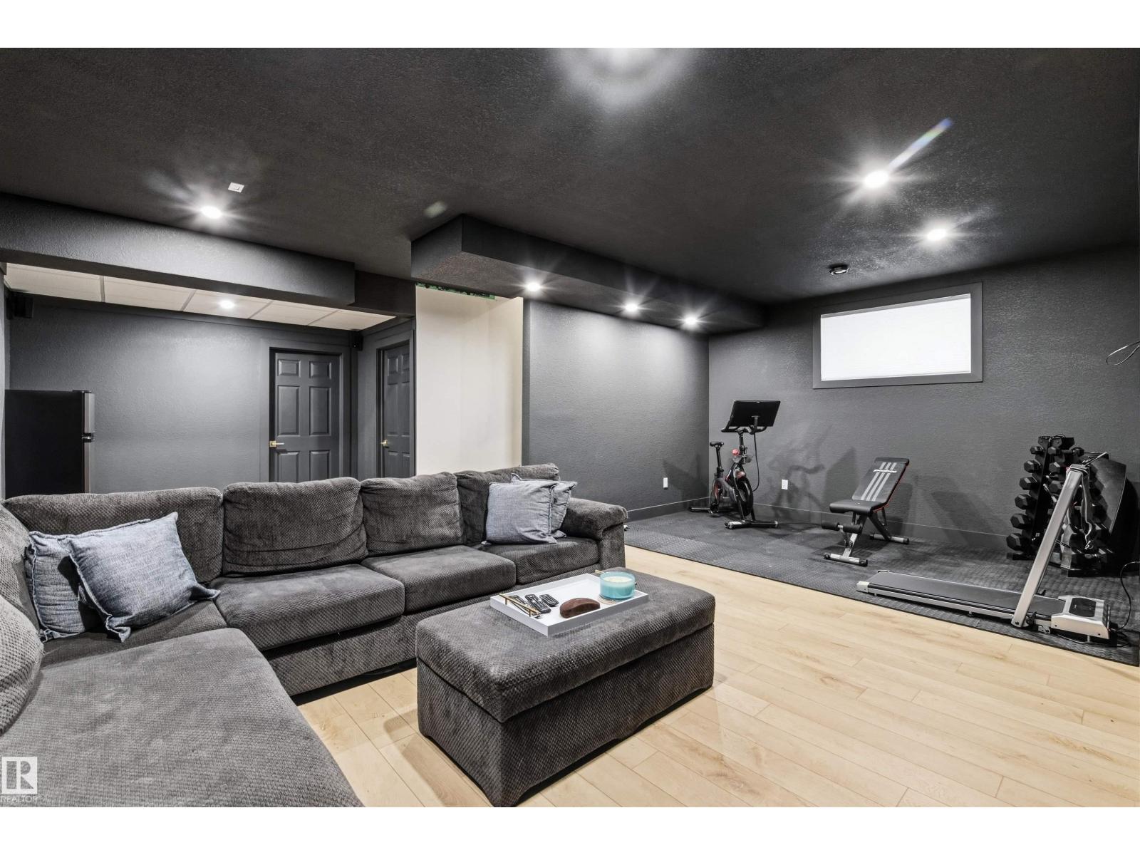 93 SPRINGBROOK WD - Image 28