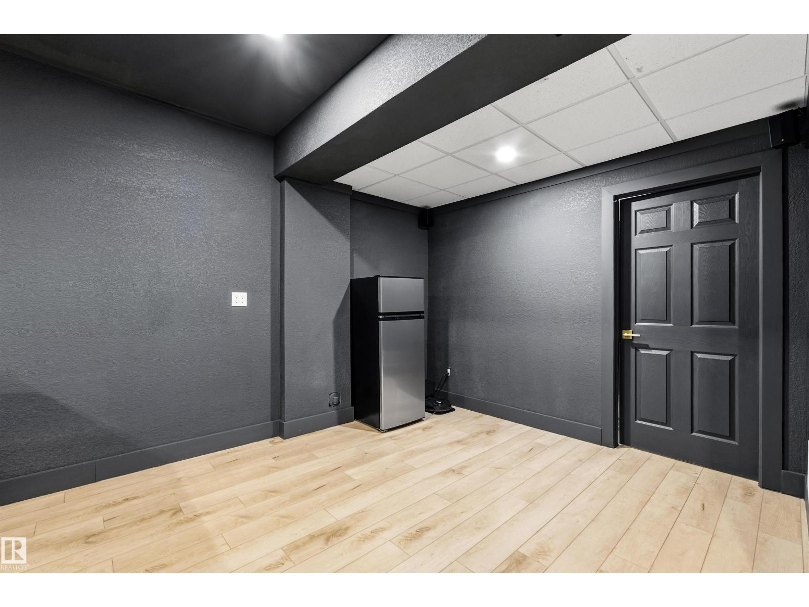93 SPRINGBROOK WD - Image 30