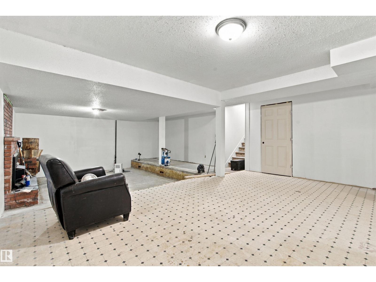 4102 48 Street - 17