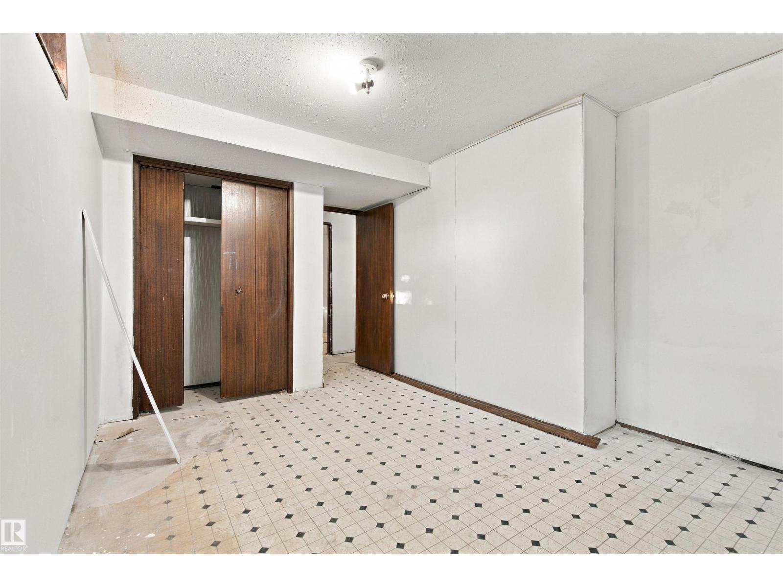 4102 48 Street - Image 19