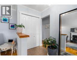 328 19 Street NE - photo 4