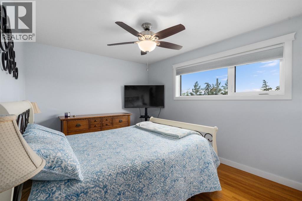 328 19 Street NE - 18