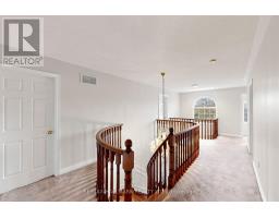 10 Driftwood Court, Richmond Hill, ON L4E3K8 Photo 12