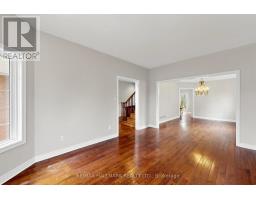 Great room - 10 Driftwood Court, Richmond Hill, ON L4E3K8 Photo 6