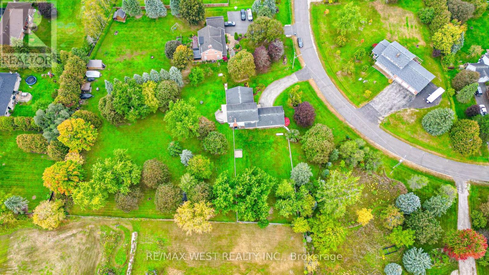 24 Smith Drive, Uxbridge, ON photo 17