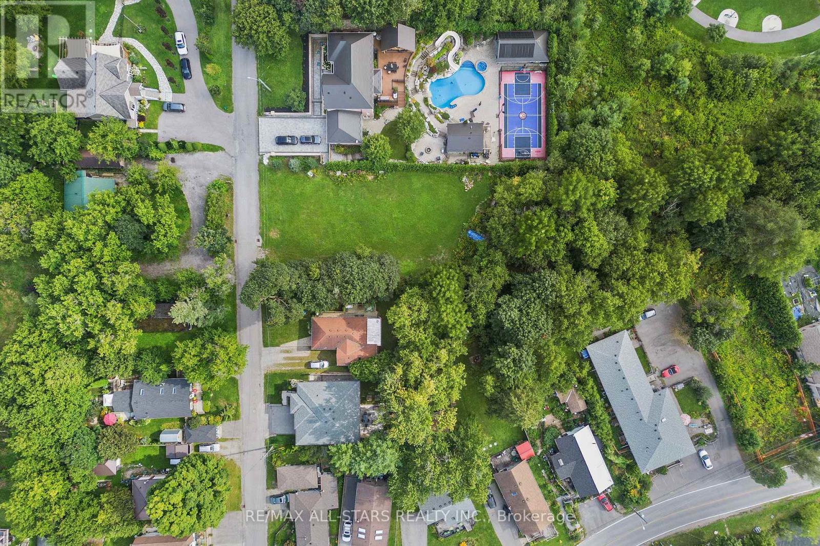 12 Churchill Drive South, Whitchurch-Stouffville, ON photo 14