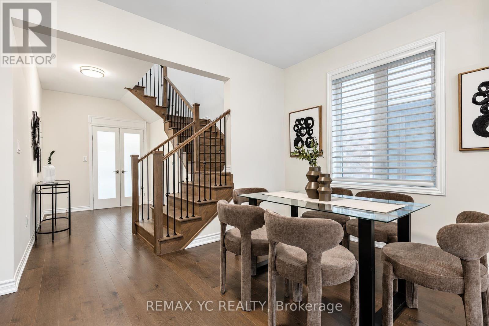 126 Durham Avenue, Barrie photo 4