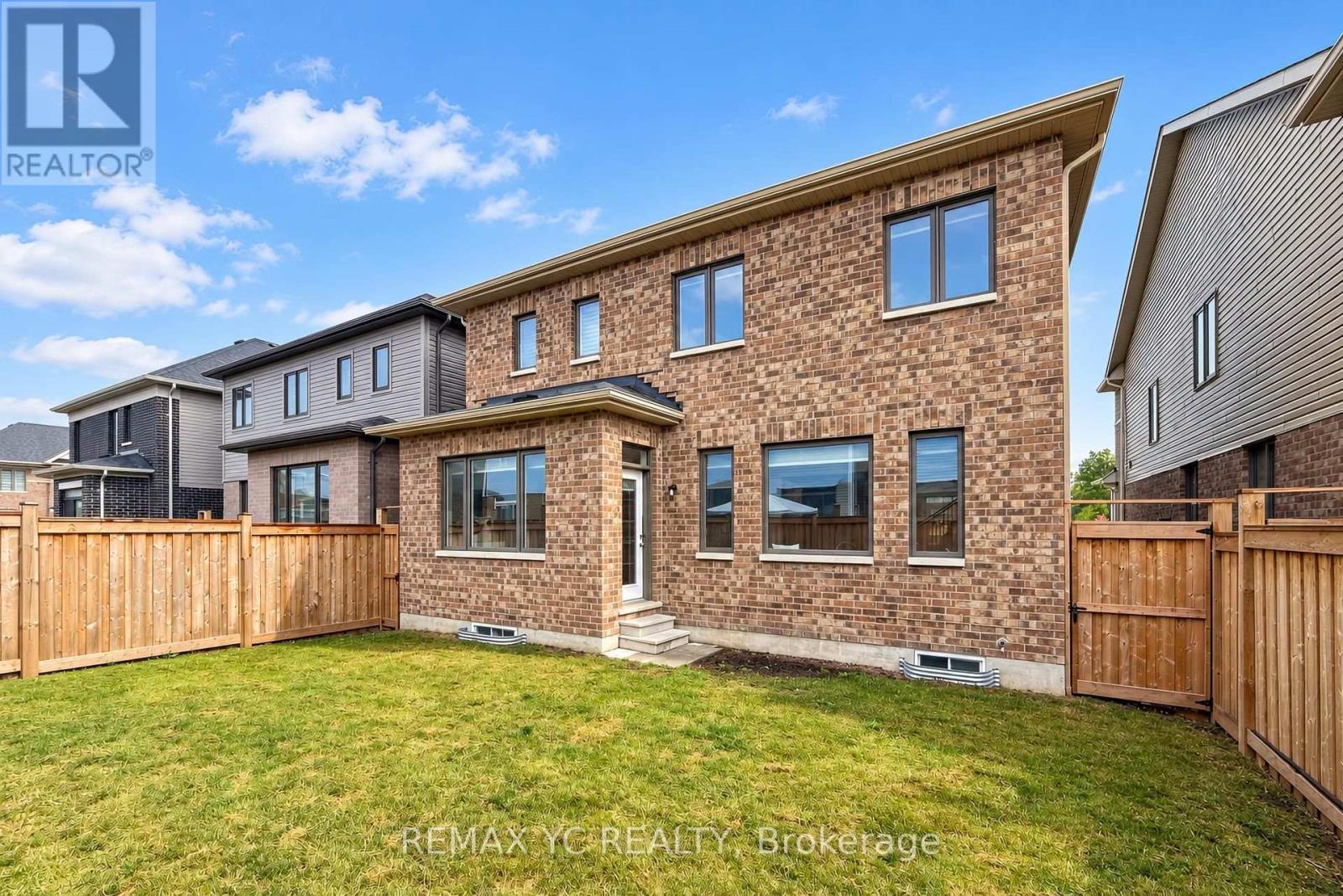 126 Durham Avenue, Barrie photo 40