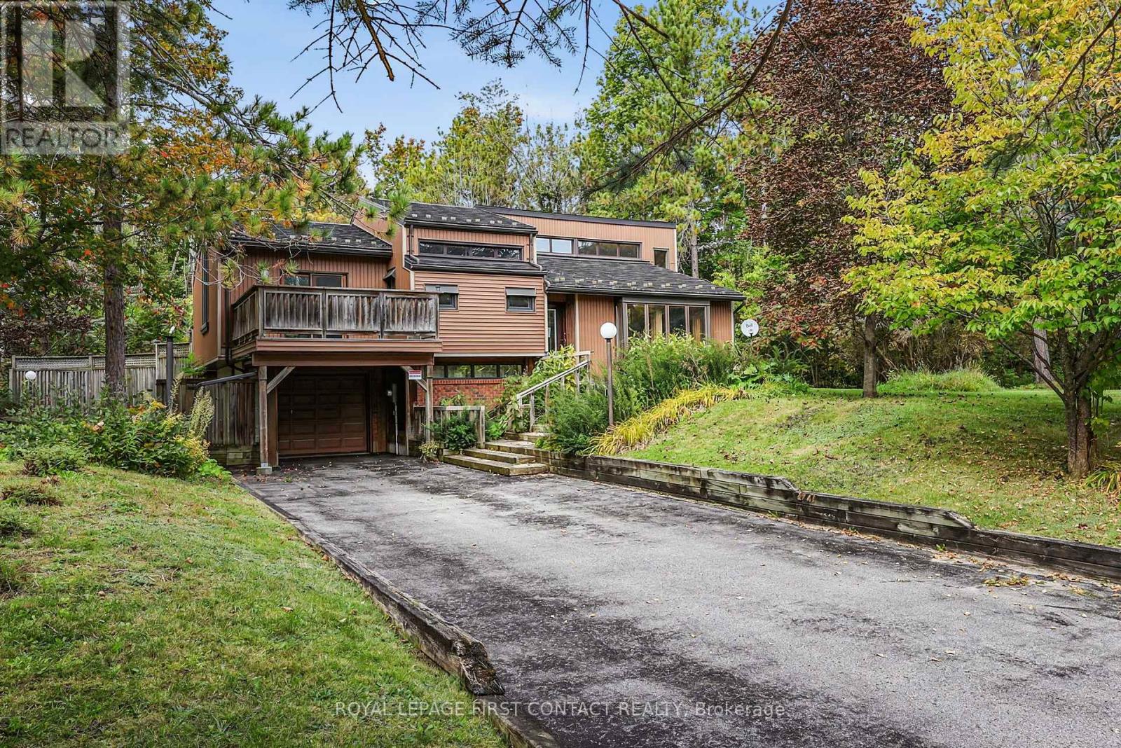 2 Briarwood Court, Springwater photo 2