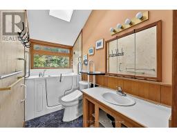 2 Briarwood Court, Springwater, ON L0L1X0 Photo 17