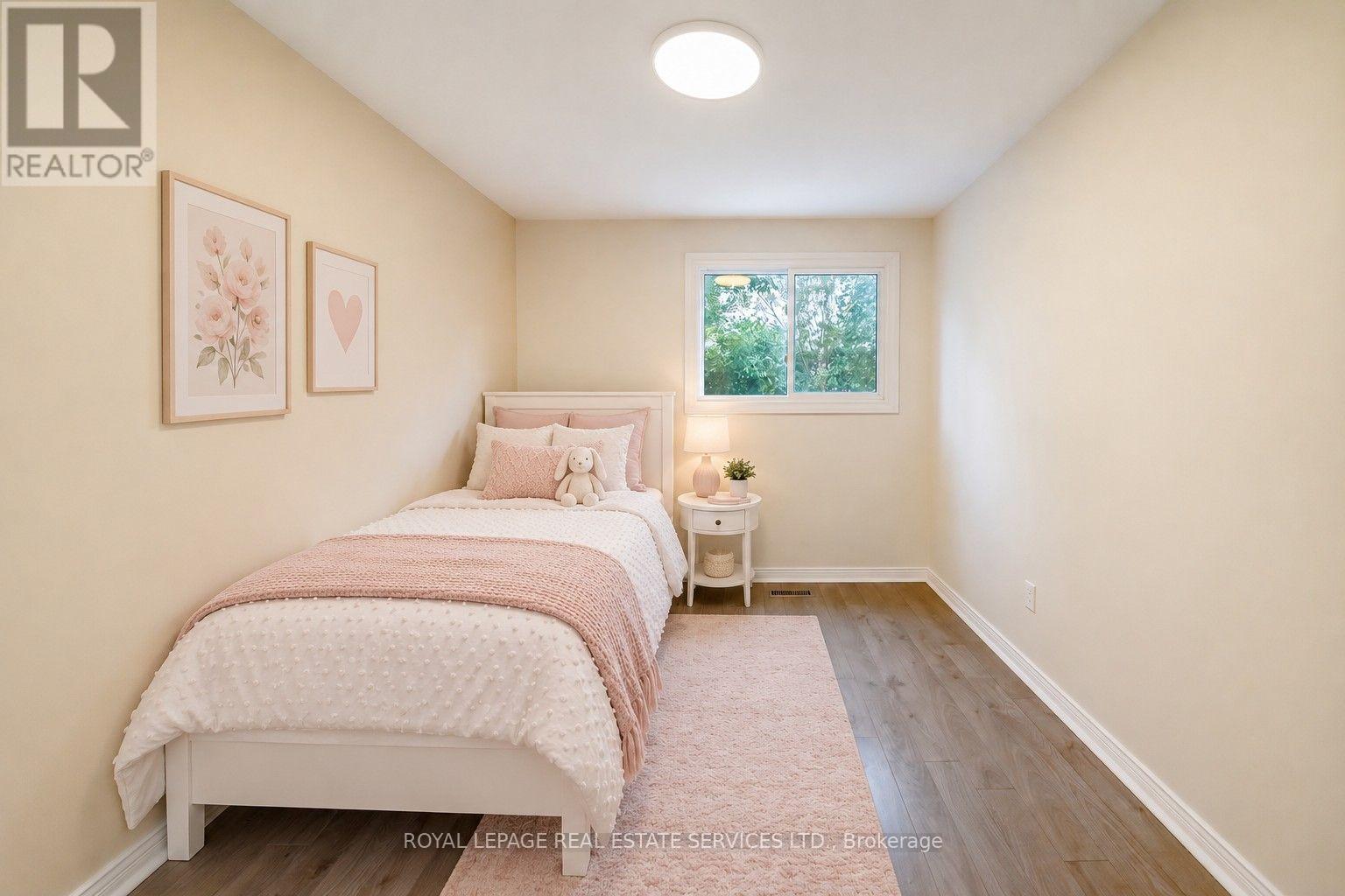 1254 NAPIER CRESCENT - Image 13