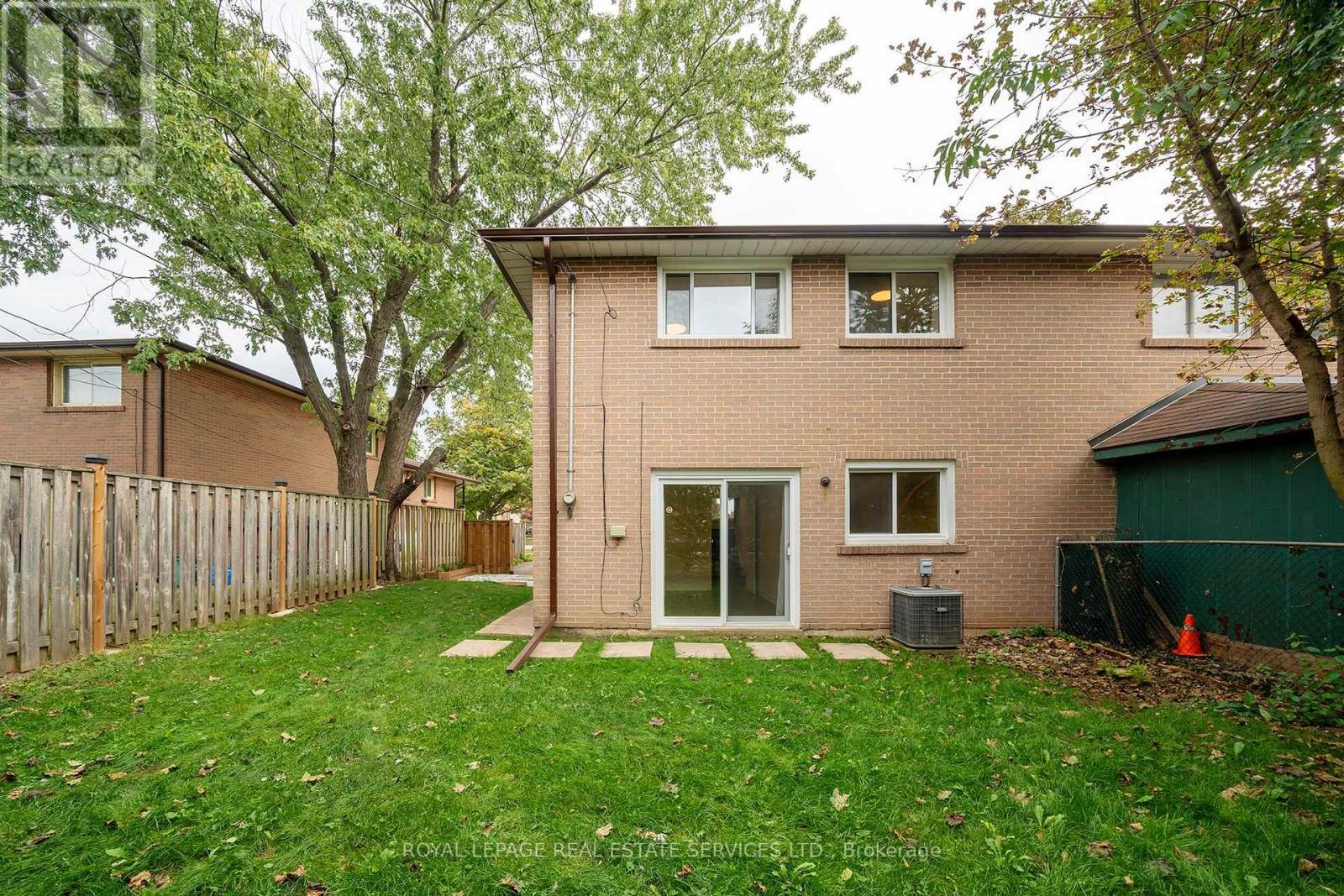 1254 NAPIER CRESCENT - Image 24