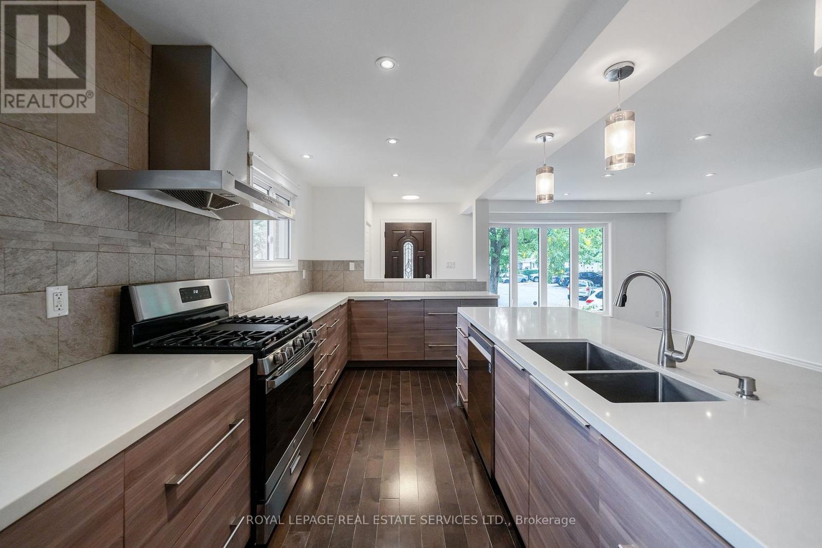 1254 NAPIER CRESCENT - Image 9