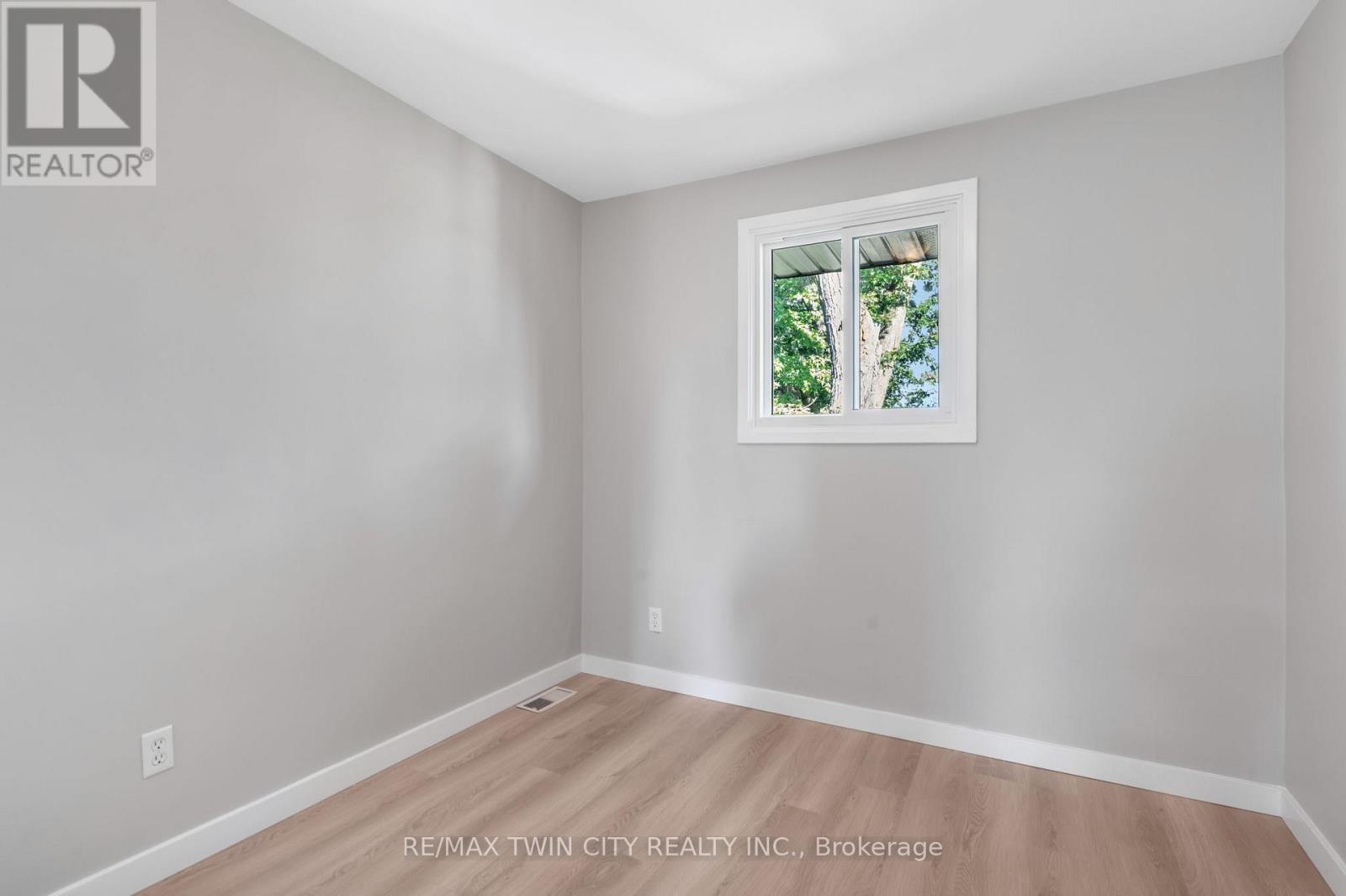 104 Ralgreen Crescent, Kitchener, ON photo 19
