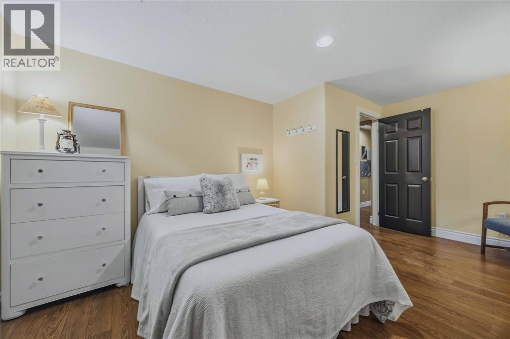 4303 Garden CRESCENT - 26