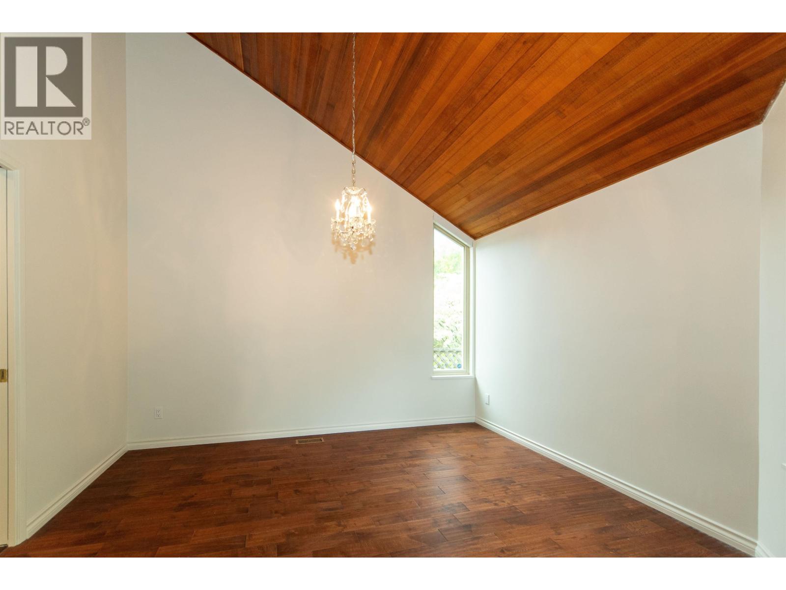 Photo of 6505 WILTSHIRE STREET 33