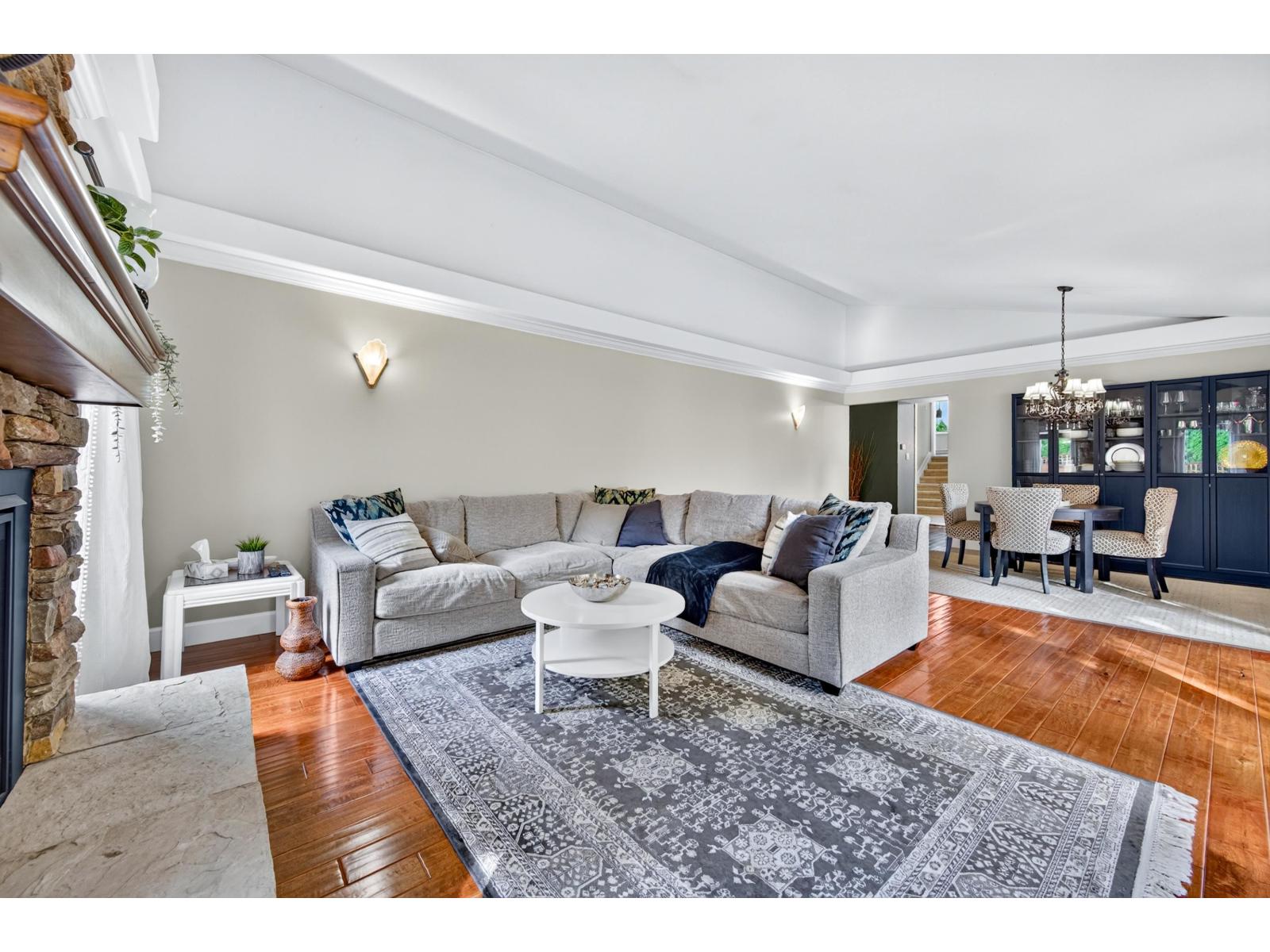 Photo of 21590 93A AVENUE 10