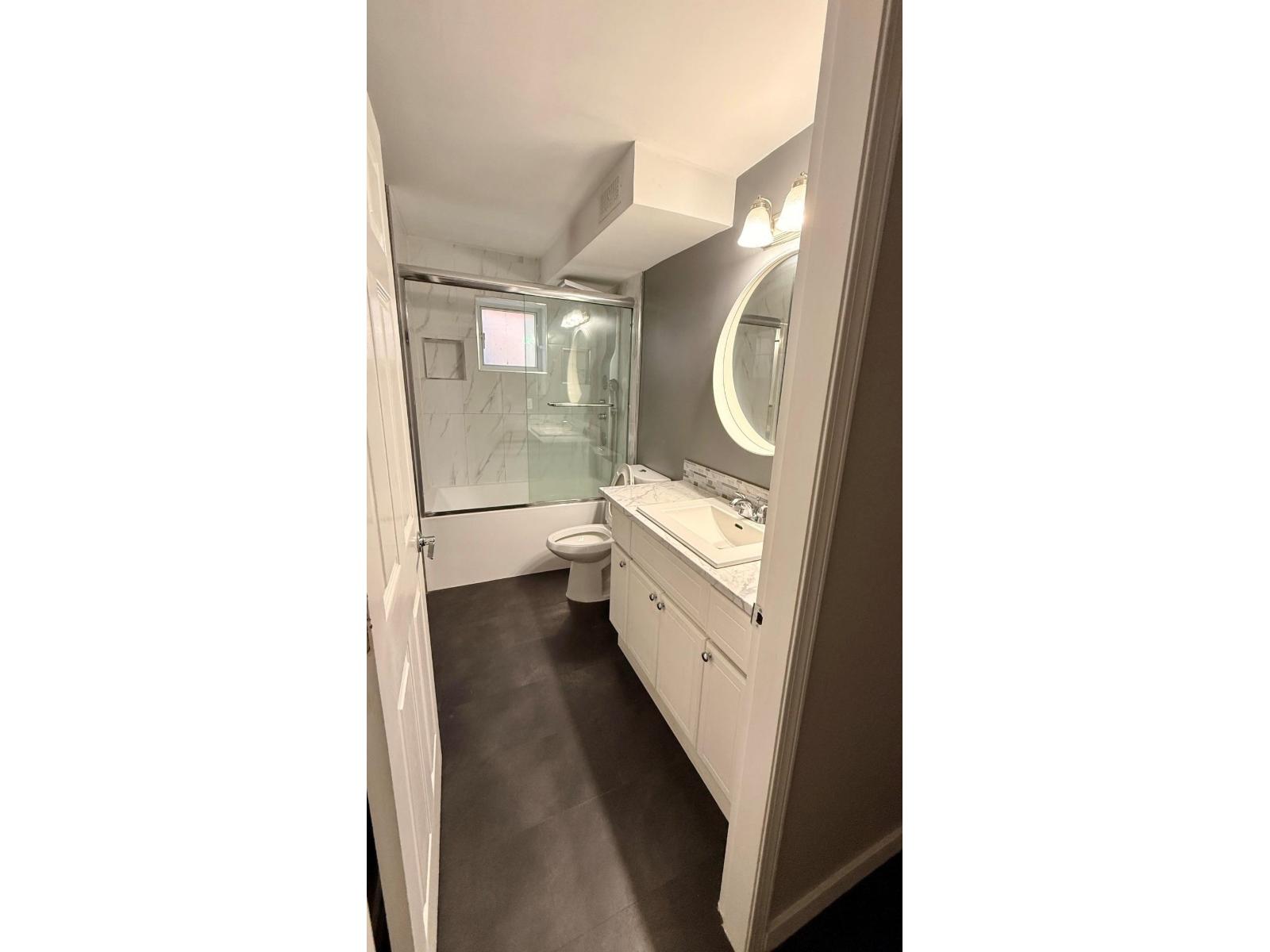 Photo of 21590 93A AVENUE 35