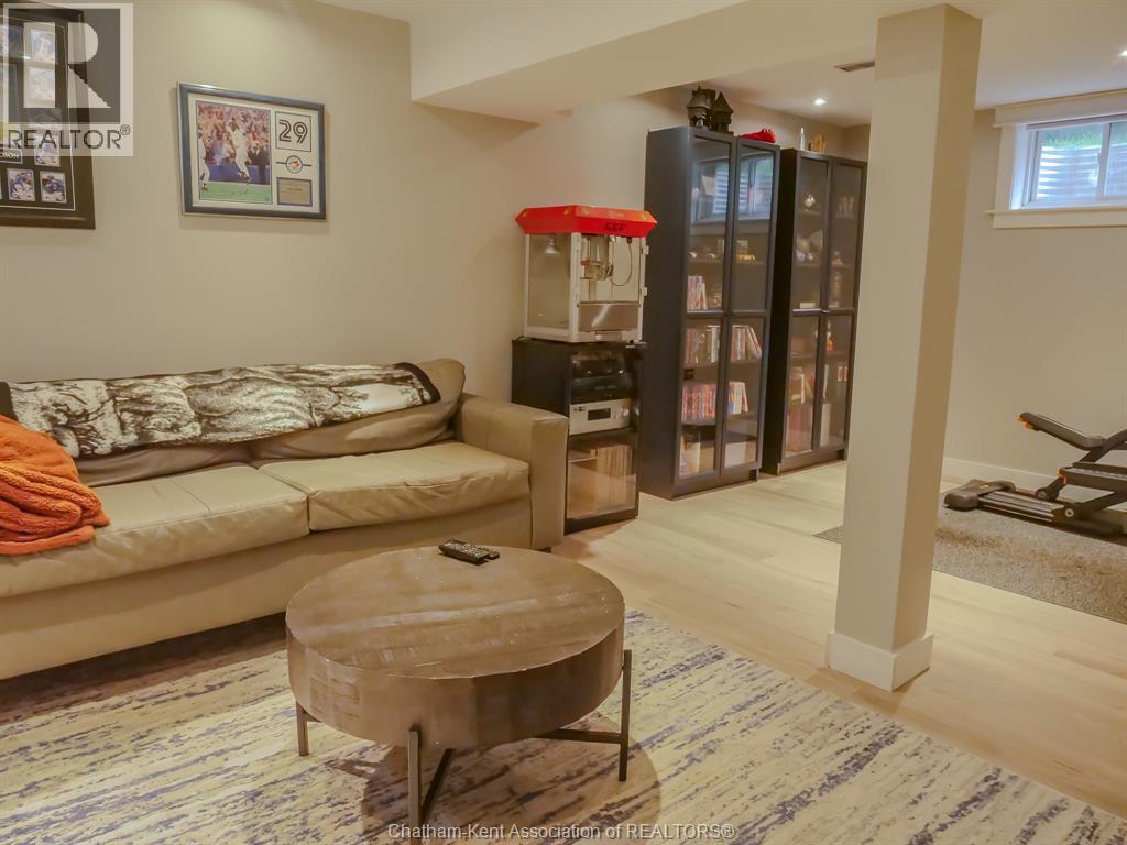 20 GOLODENROD COURT North East - Image 35