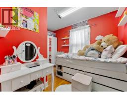 211 Douglas Crescent, Richmond, BC V7B1E4 Photo 10