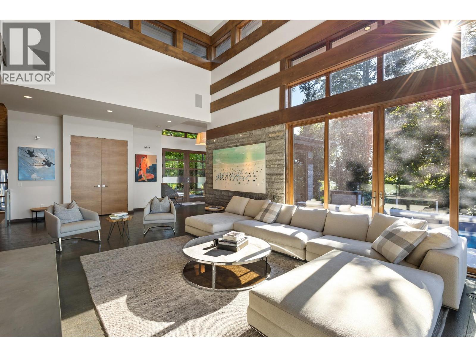 4896 Lakeshore Road, Kelowna - Image 1