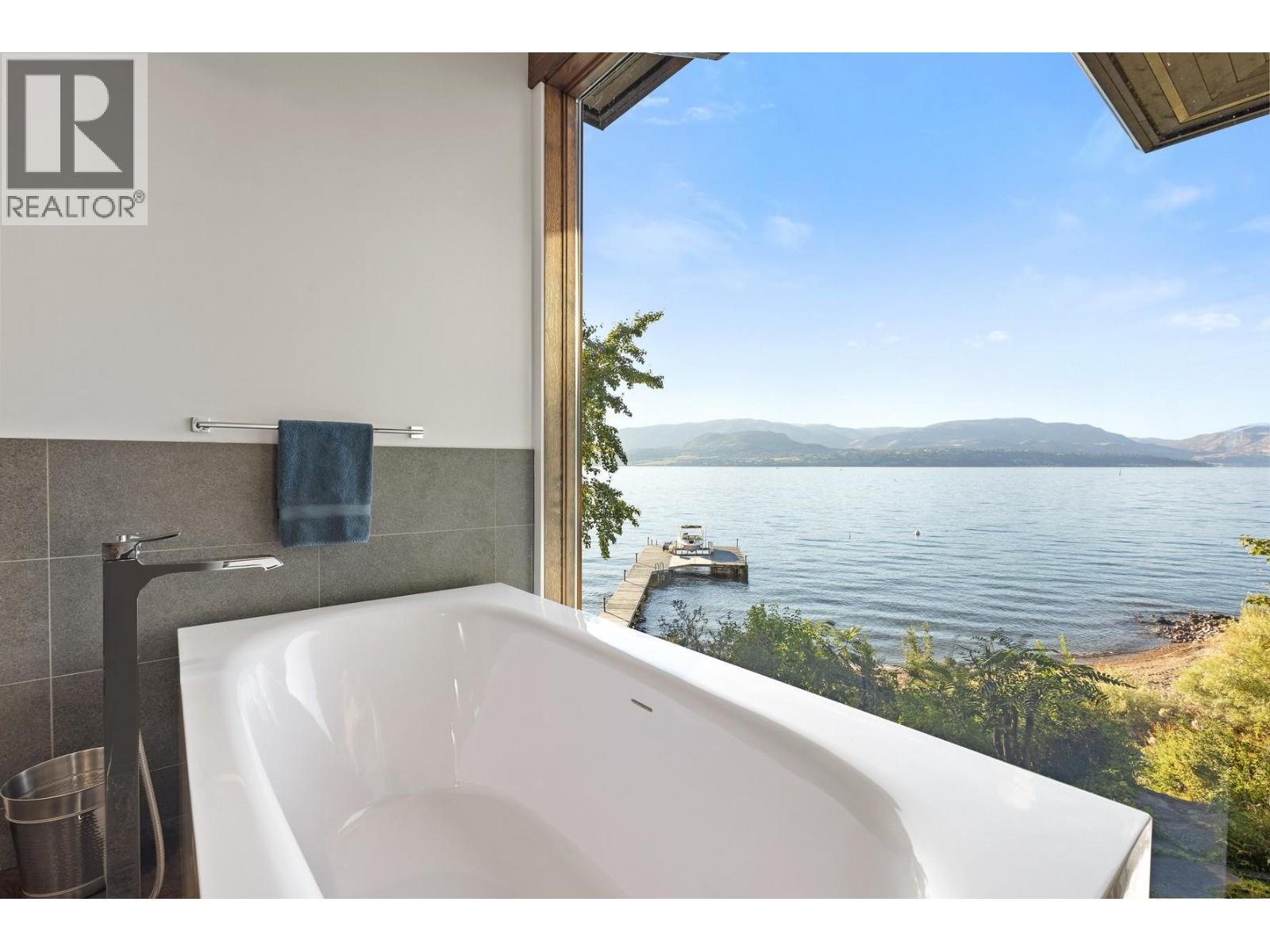 4896 Lakeshore Road, Kelowna - Image 1