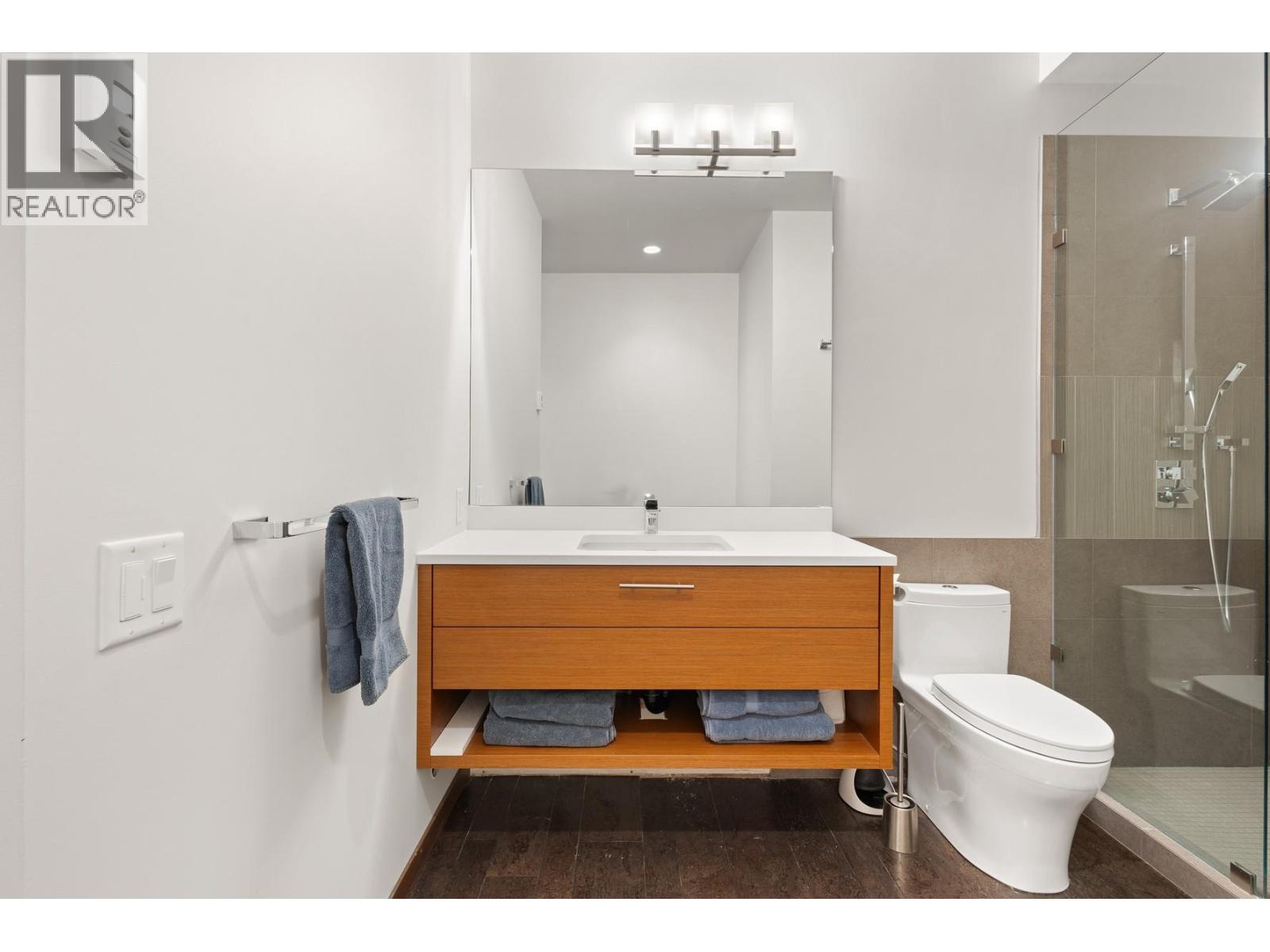 4896 Lakeshore Road, Kelowna - Image 1