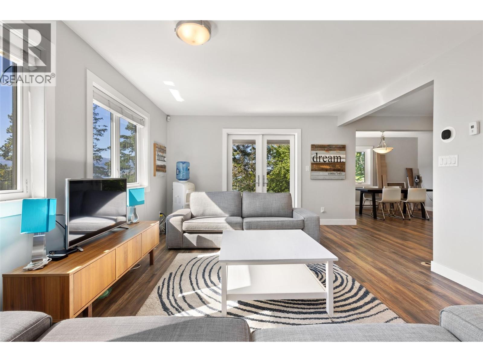 4896 Lakeshore Road, Kelowna - Image 1