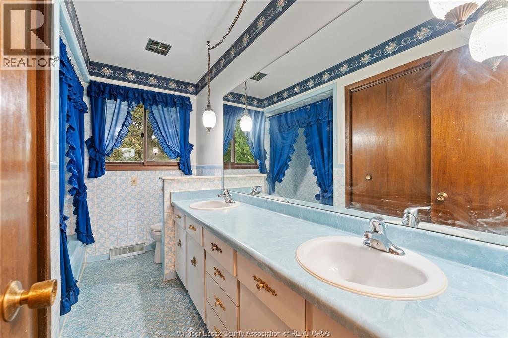 8605 SNAKE LANE - 23