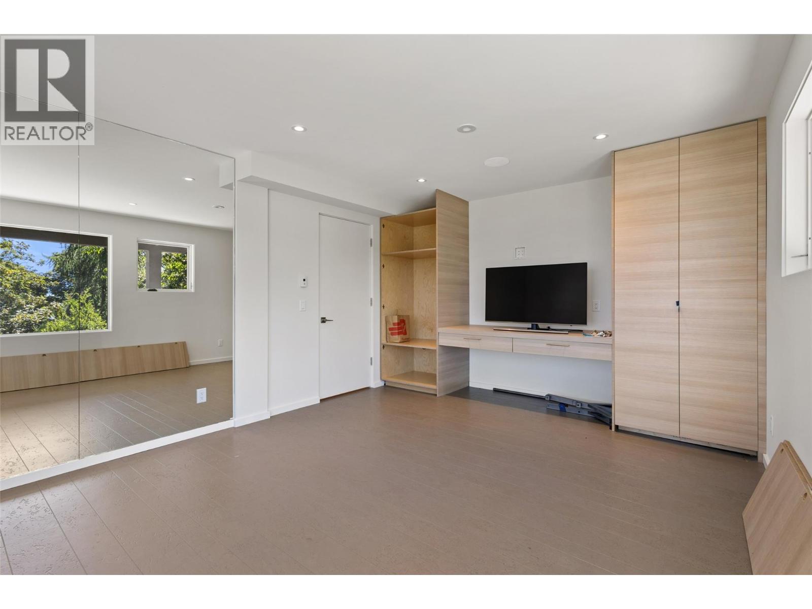 4896 Lakeshore Road, Kelowna - Image 1