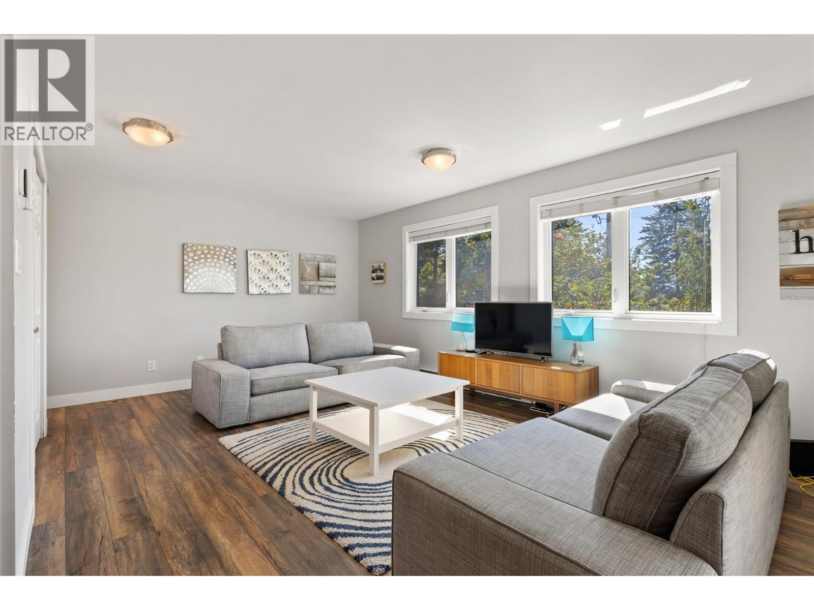 4896 Lakeshore Road, Kelowna - Image 1