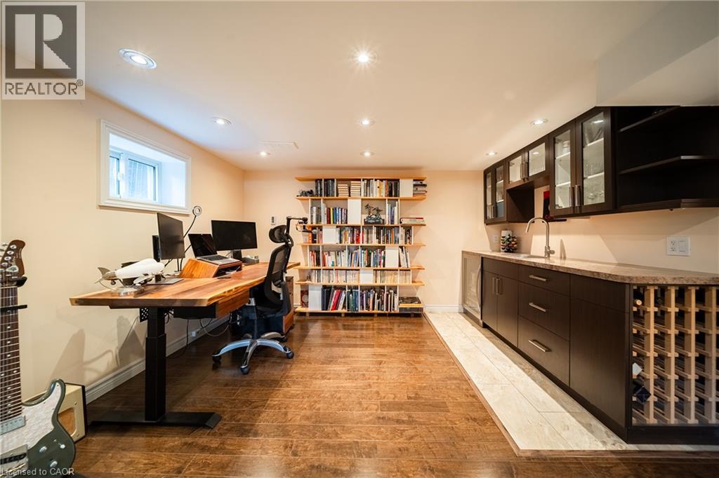 475 WILLIS Drive - 23