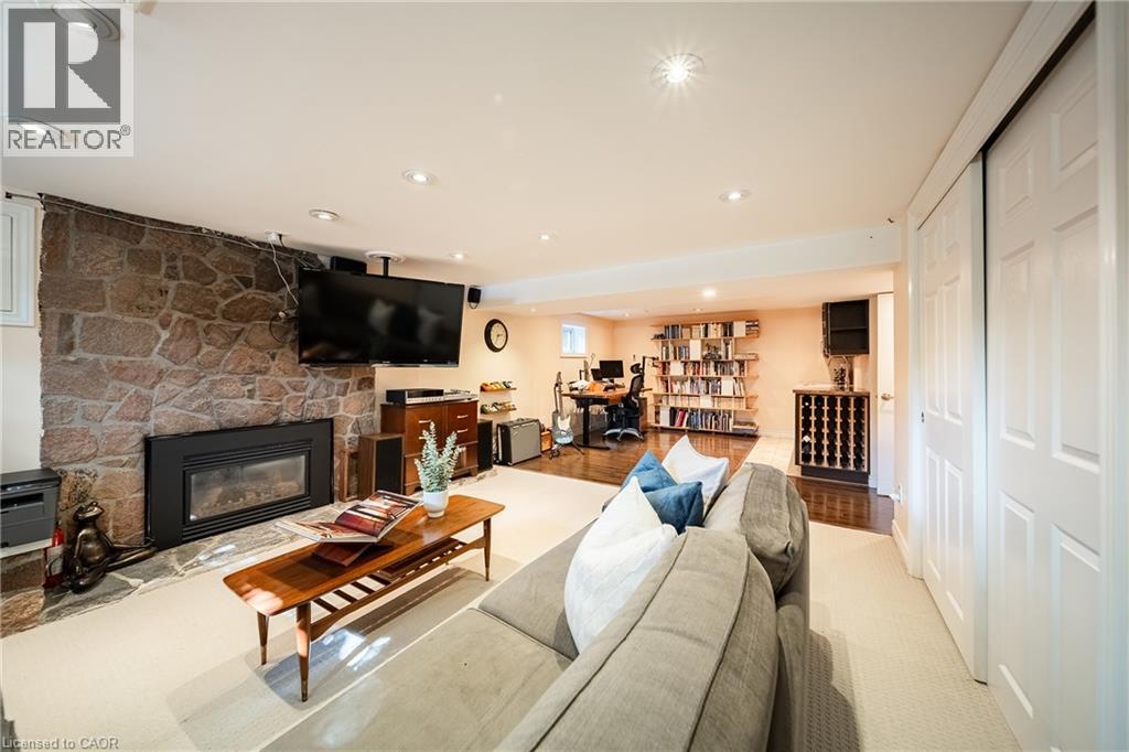 475 WILLIS Drive - 22