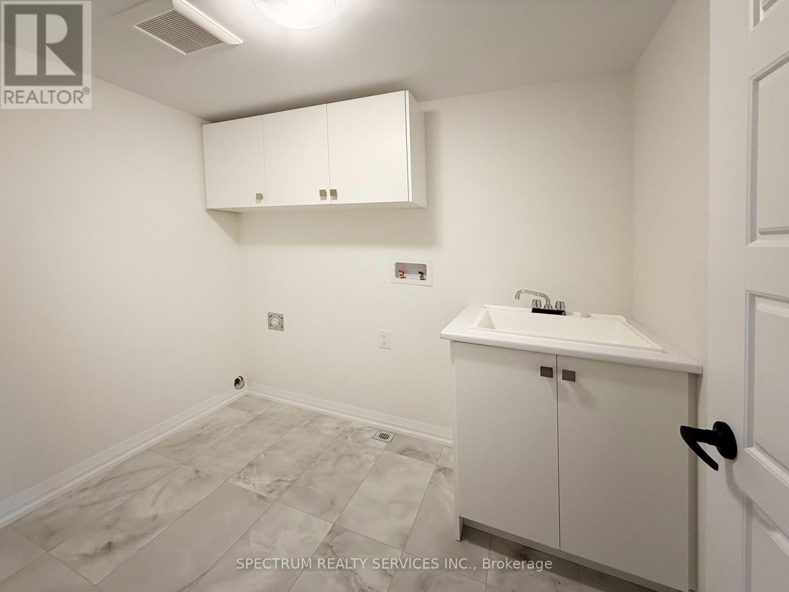 1522 BENSON STREET - 14
