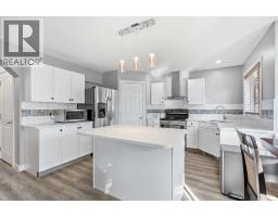 Primary Bedroom - 9858 Hidden Valley Drive Nw, Calgary, AB T3A5K5 Photo 8