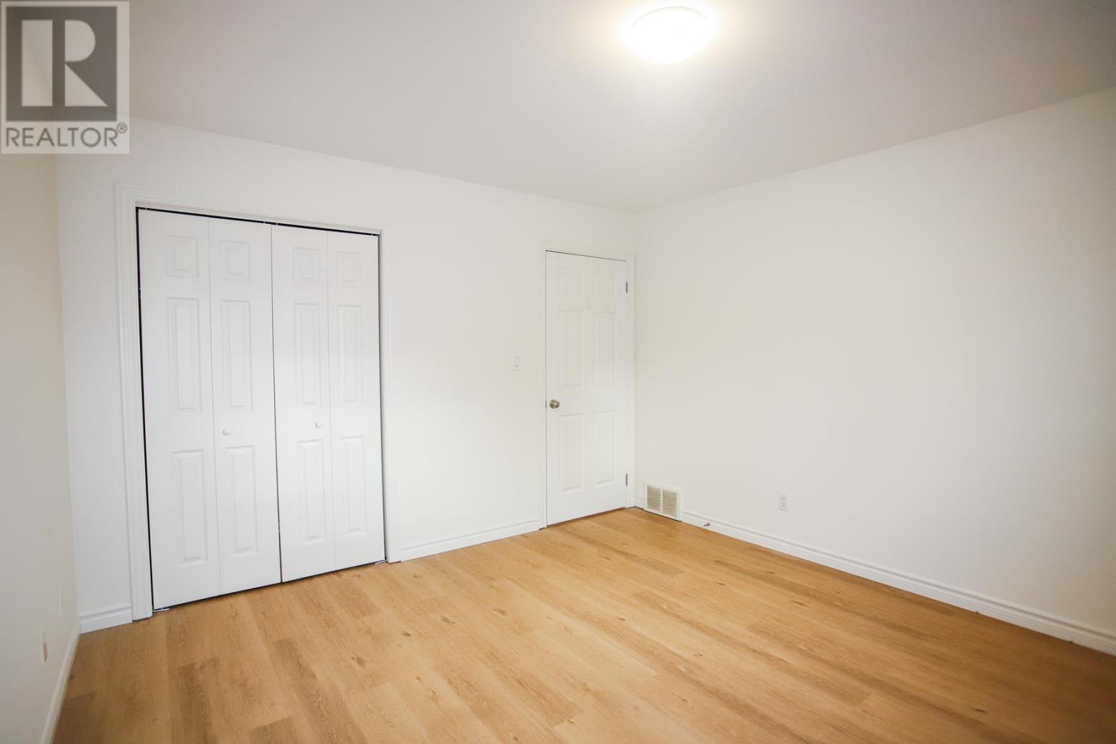 882 Pine ST - Image 16