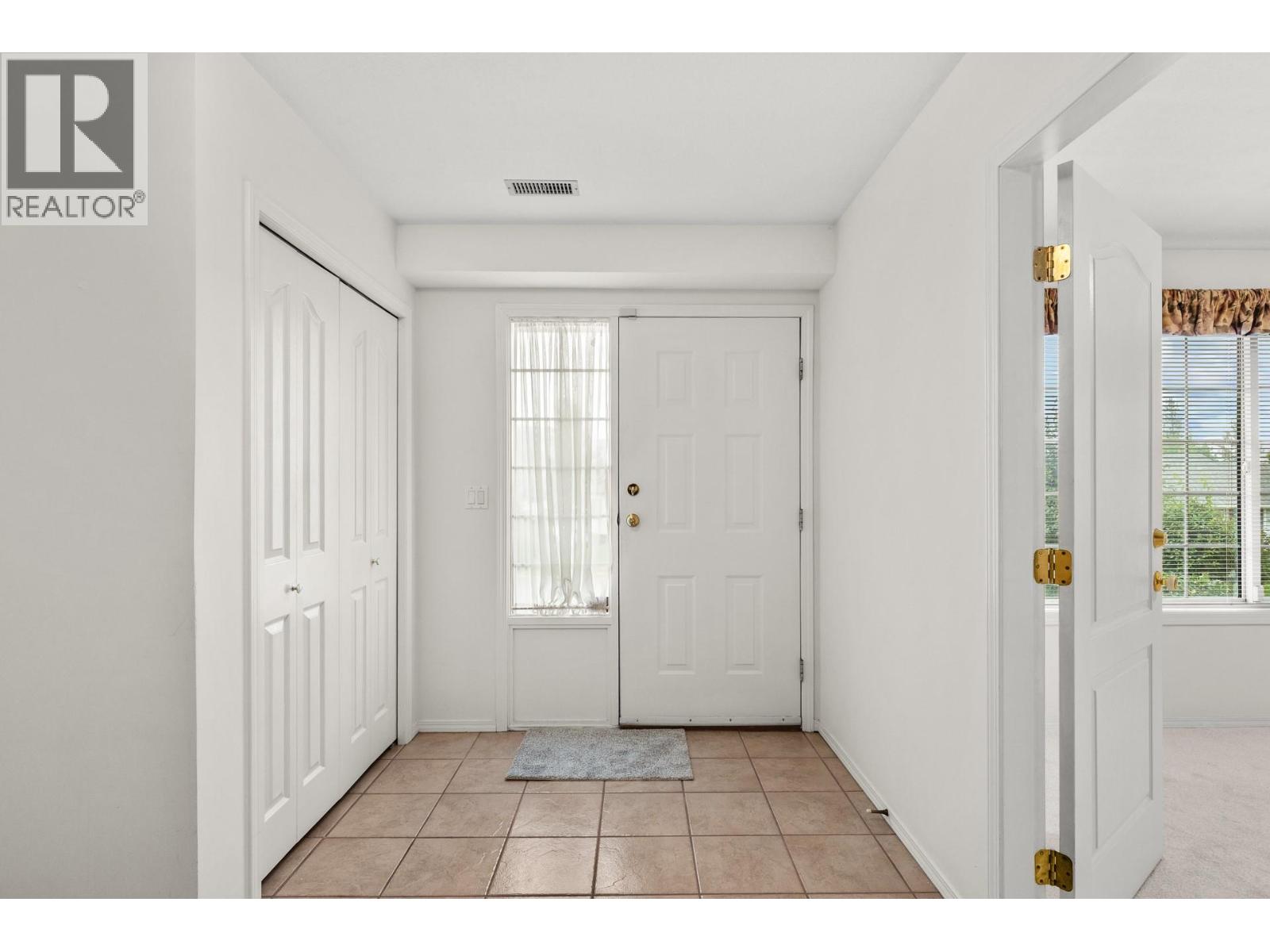 3608 Lever Court, Peachland