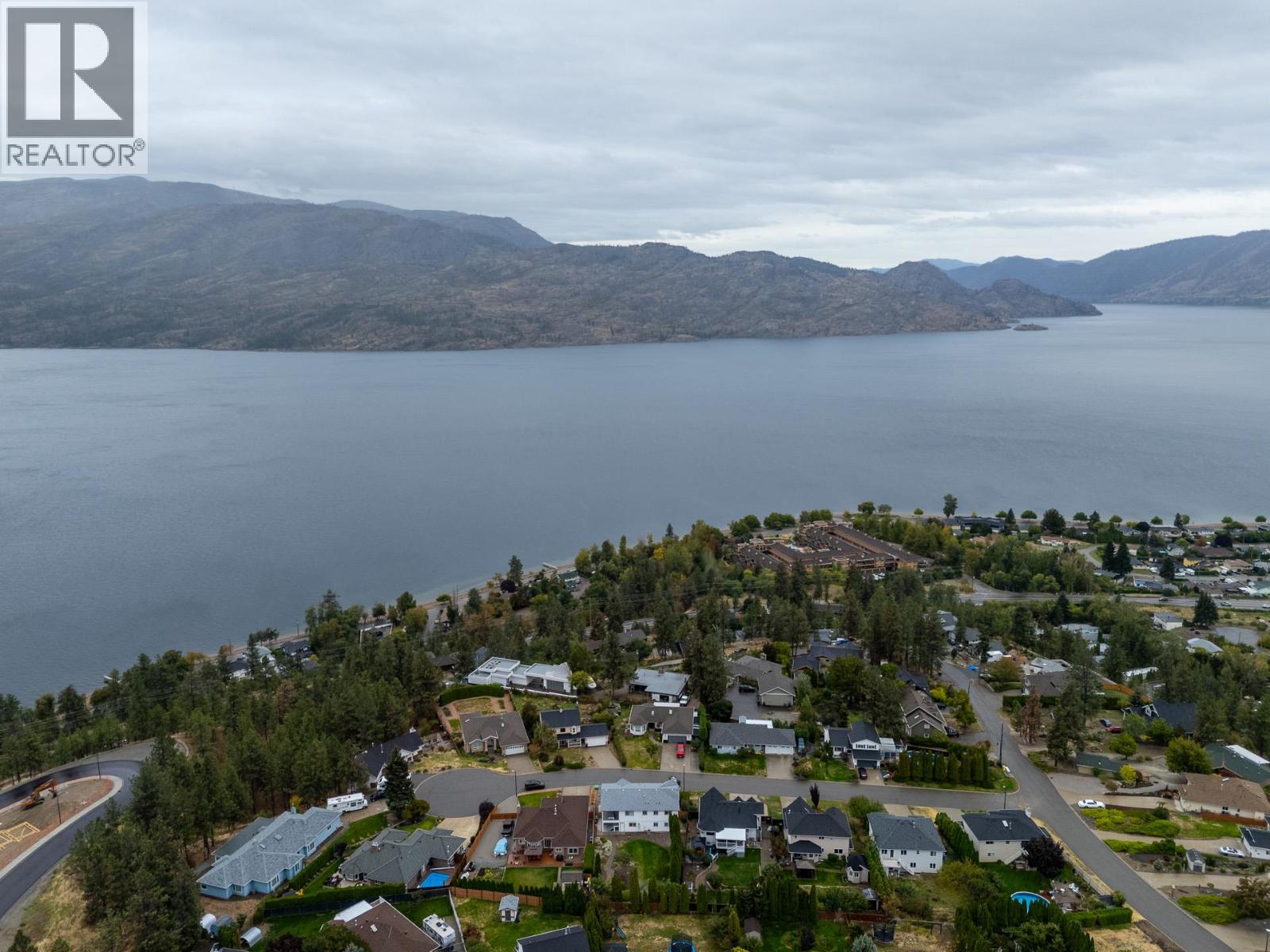 3608 Lever Court, Peachland